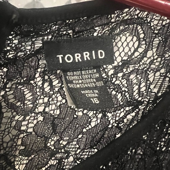 Torrid Black Lace Overlay Dress. C055 - Picture 3 of 3